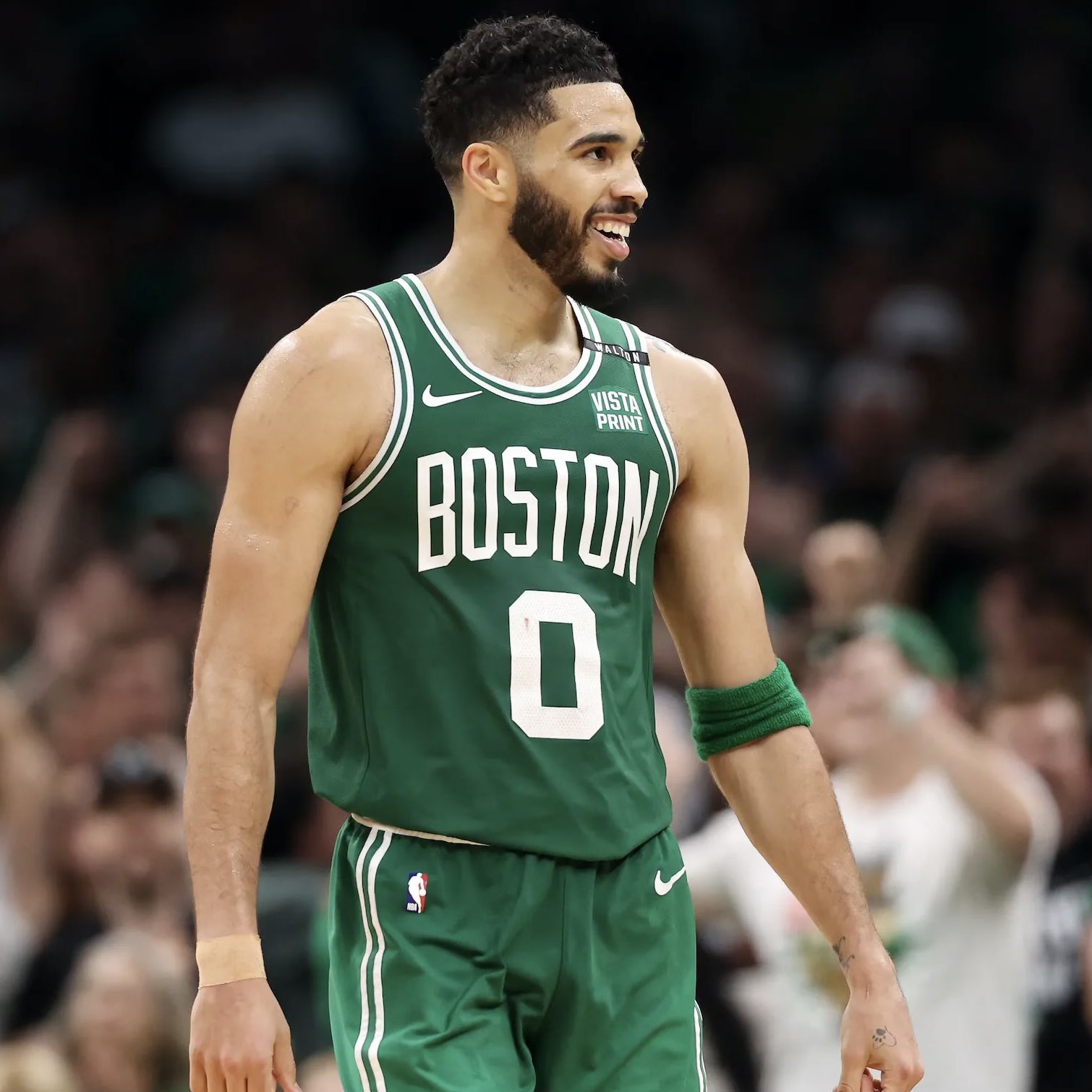 国际比赛日全明星赛焦点战，波士顿凯尔特人外线爆发，压力陡增，阵容厚度经受考验的简单介绍