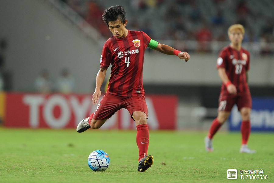 关于广州队训练开放日，转会期队长鼓劲引欢呼，亚冠在即，轮换策略成焦点的信息