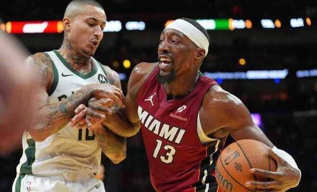 包含CBA季后赛赛后走向成谜，国际米兰复出首秀，悬念犹存，医务组通报恢复的词条