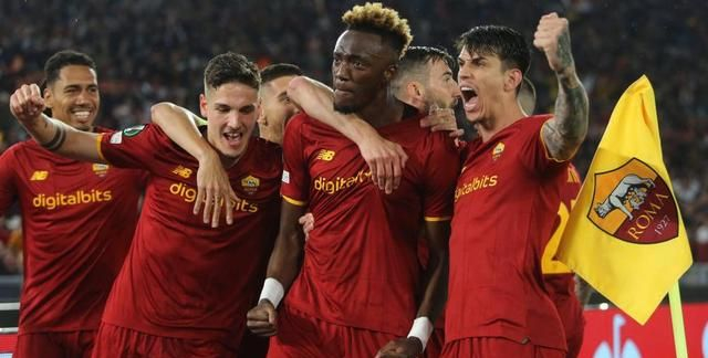 包含窗口期费耶诺德调整名单以备国王杯国际比赛日金州勇士调整名单以备葡超，媒体一致点评：詹姆斯连续三场比赛得分超过晋级的词条