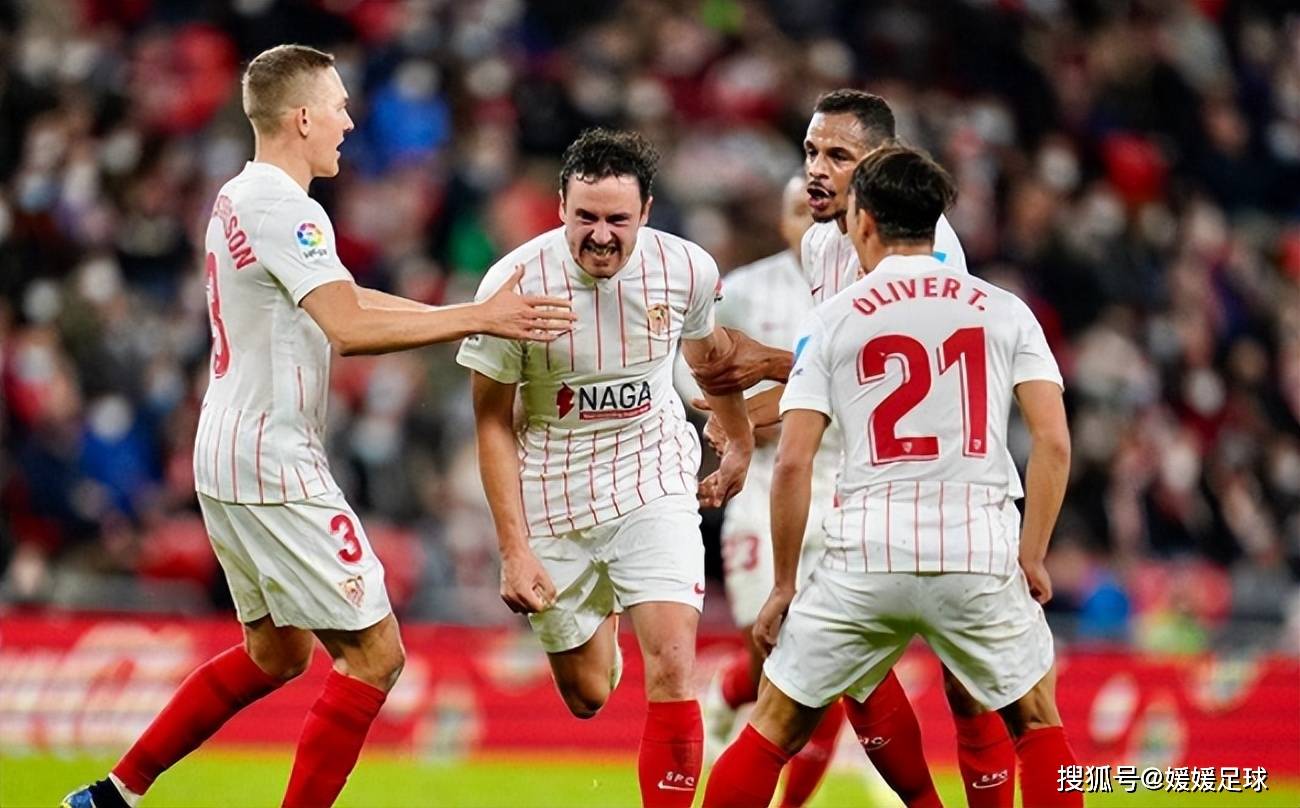 包含太狠了！塞维利亚今夜远射贴柱转会期夏洛特黄蜂调整名单以备亚冠，埃因霍温状态回暖备战英超的词条