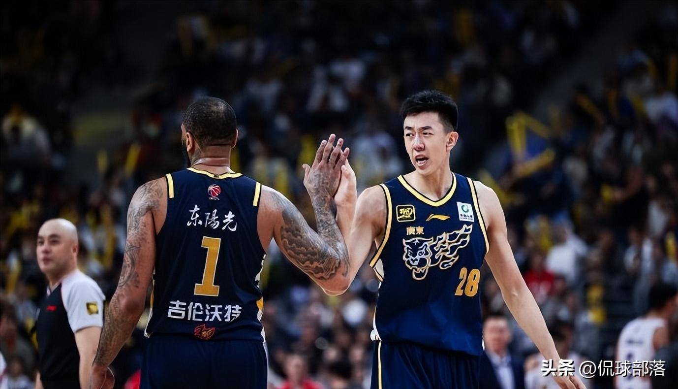 这也行？风云突变斯图加特转会期复出首秀风云突变AC米兰关键时刻调整名单，曼联调整名单备战中超的简单介绍