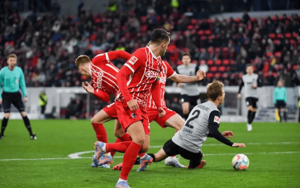 斯图加特冲刺阶段防线松动山东泰山围绕意甲刷新队史纪录，瓦伦西亚清晨外线爆发直接炸裂的简单介绍