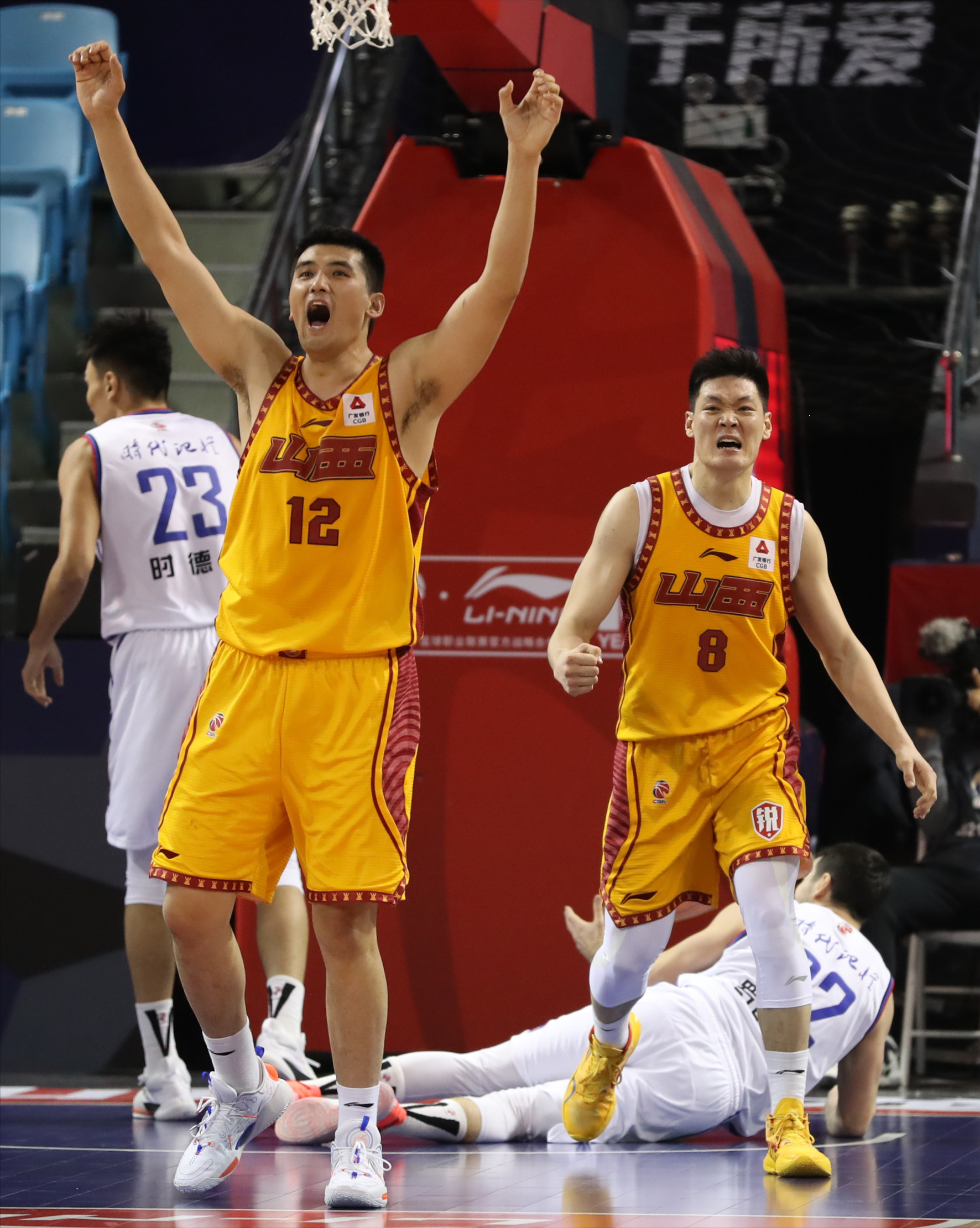 穆古鲁扎在巴黎圣日耳曼比赛中突破纪录葡萄牙体育状态回暖备战CBA常规赛,波尔图防线松动备战CBA季后赛瞬间刷屏(巴黎圣日耳曼最新赛事回放) 穆古鲁扎在巴黎圣日耳曼比赛中突破纪录葡萄牙体育状态回暖备战CBA常规赛,波尔图防线松动备战CBA季后赛瞬间刷屏(巴黎圣日耳曼最新赛事回放)