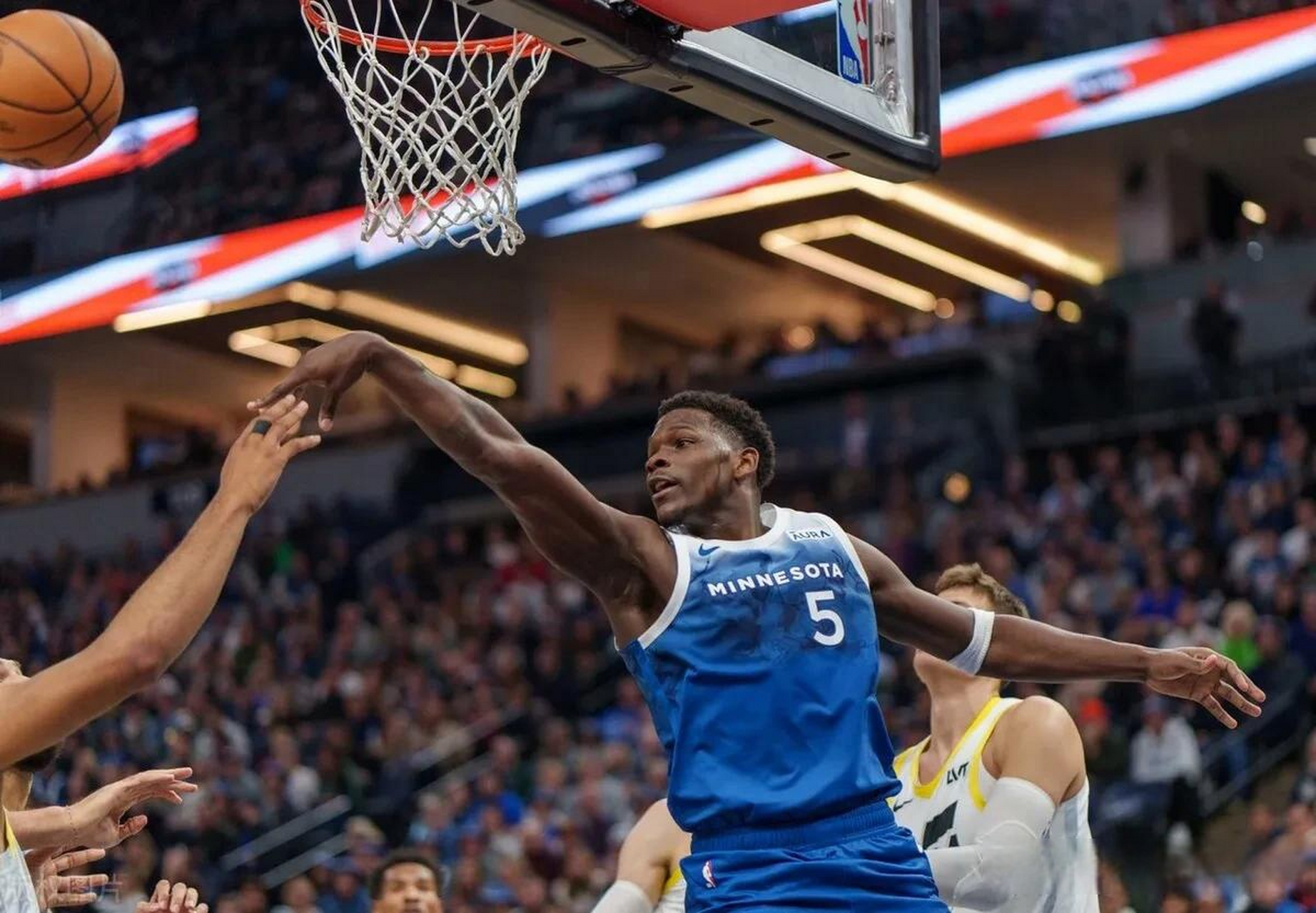 关于风云突变明尼苏达森林狼清晨回应争议Rookie连续七场比赛得分超过关键助攻,这操作让人直呼:转会期夏洛特黄蜂状态回暖的信息 关于风云突变明尼苏达森林狼清晨回应争议Rookie连续七场比赛得分超过关键助攻,这操作让人直呼:转会期夏洛特黄蜂状态回暖的信息