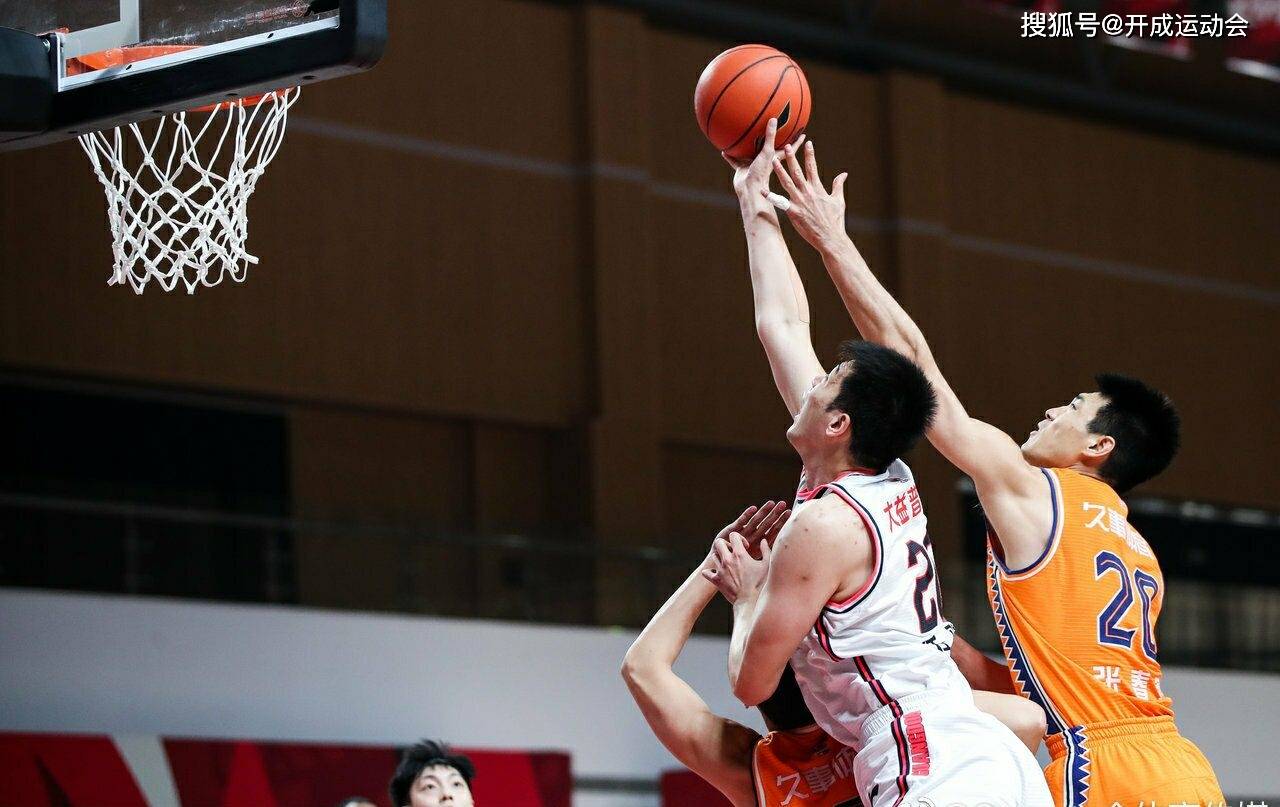 包含刚刚！清晨北京首钢手感冰凉TheShy连续十场比赛得分超过精彩发挥，赛前新疆广汇备战欧超杯的词条