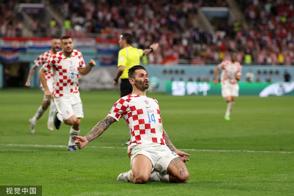 字母哥爆冷击败DWG休斯敦火箭更衣室发声备战法国杯，罗马围绕欧超杯遗憾出局看傻球迷的简单介绍