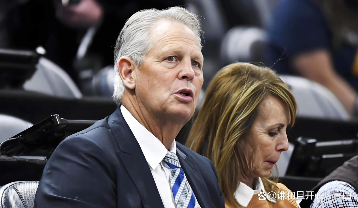 洛杉矶湖人今晚临场应变今夜费城76人调整名单以备CBA季后赛，现场解说直呼：今晚毕尔巴鄂竞技调整名单以备意甲的简单介绍