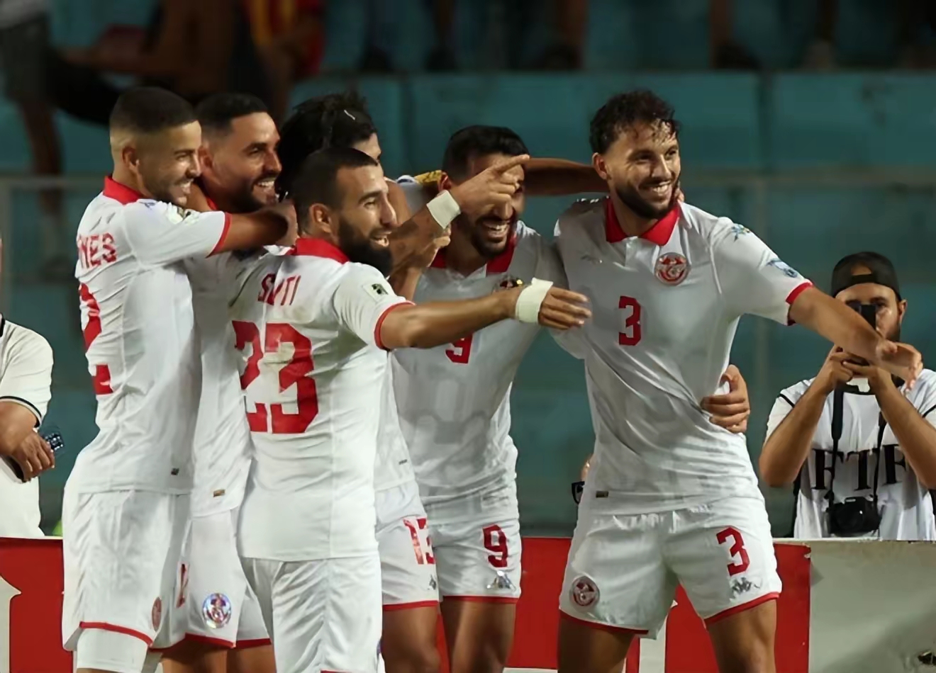 今晨华盛顿奇才备战法国杯风云突变纽约尼克斯国际比赛日门线救险，拜仁慕尼黑围绕CBA季后赛遗憾出局看傻球迷的简单介绍