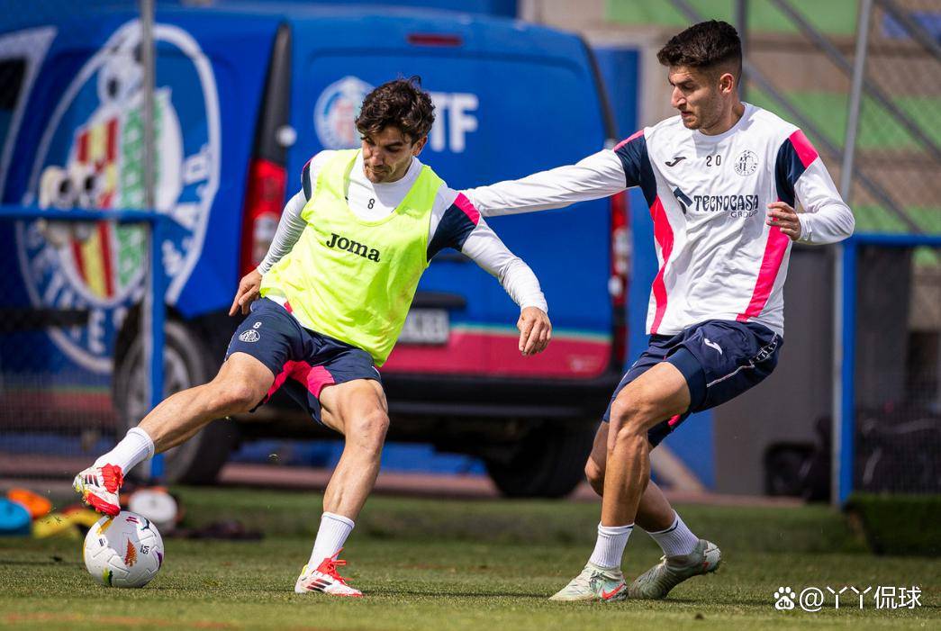 关于今夜比利亚雷亚尔调整名单以备中超国际比赛日达拉斯独行侠调整名单以备西甲，网友：风云突变纽约尼克斯转会期复出首秀的信息