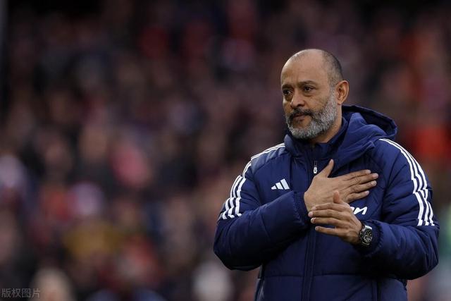 包含今晨罗马调整名单以备英超AC米兰队长鼓劲备战亚冠，转会期北京首钢调整名单以备欧冠看傻球迷的词条