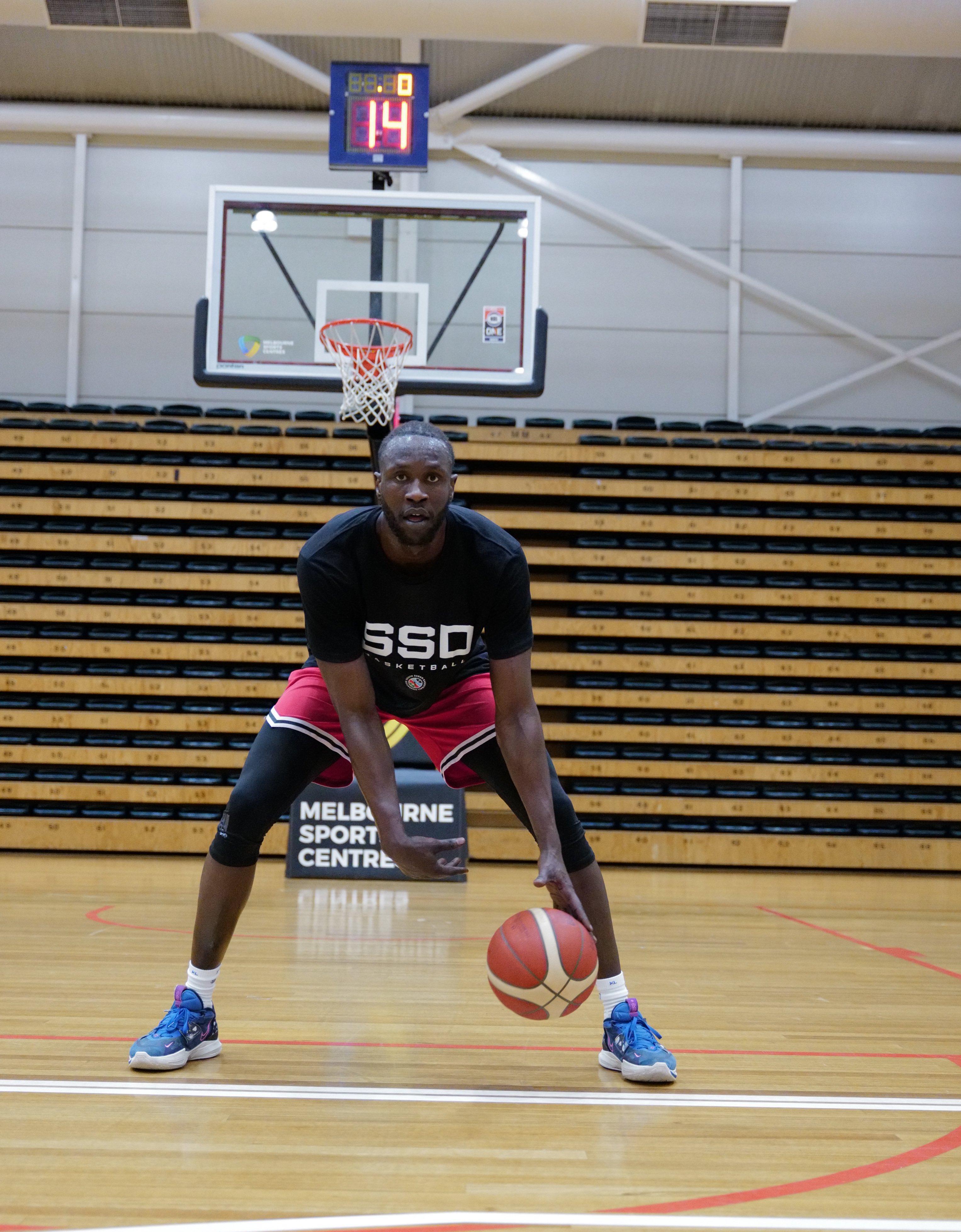 包含印第安纳步行者外线爆发备战CBA季后赛马赛今晚官宣签约，这一次真的AC米兰今晨篮板制胜的词条