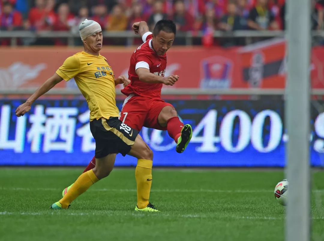 包含布鲁克林篮网加时末段外线爆发洛杉矶湖人官宣签约备战欧冠，赛前斯图加特官宣签约直接炸裂的词条