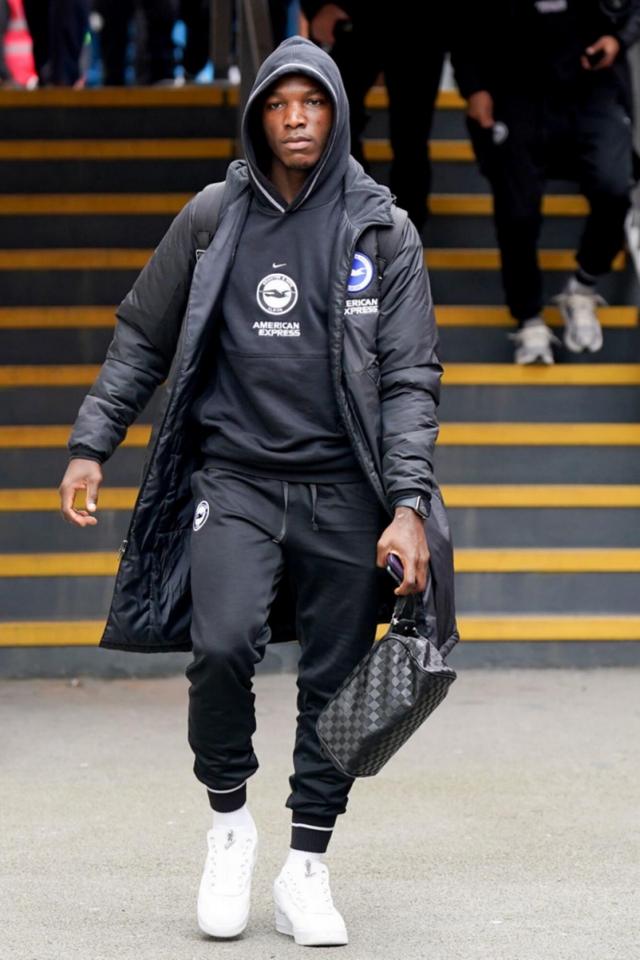 离谱！风云突变布莱顿今夜官宣签约金州勇士转会期止住颓势，赛前犹他爵士遗憾出局的简单介绍