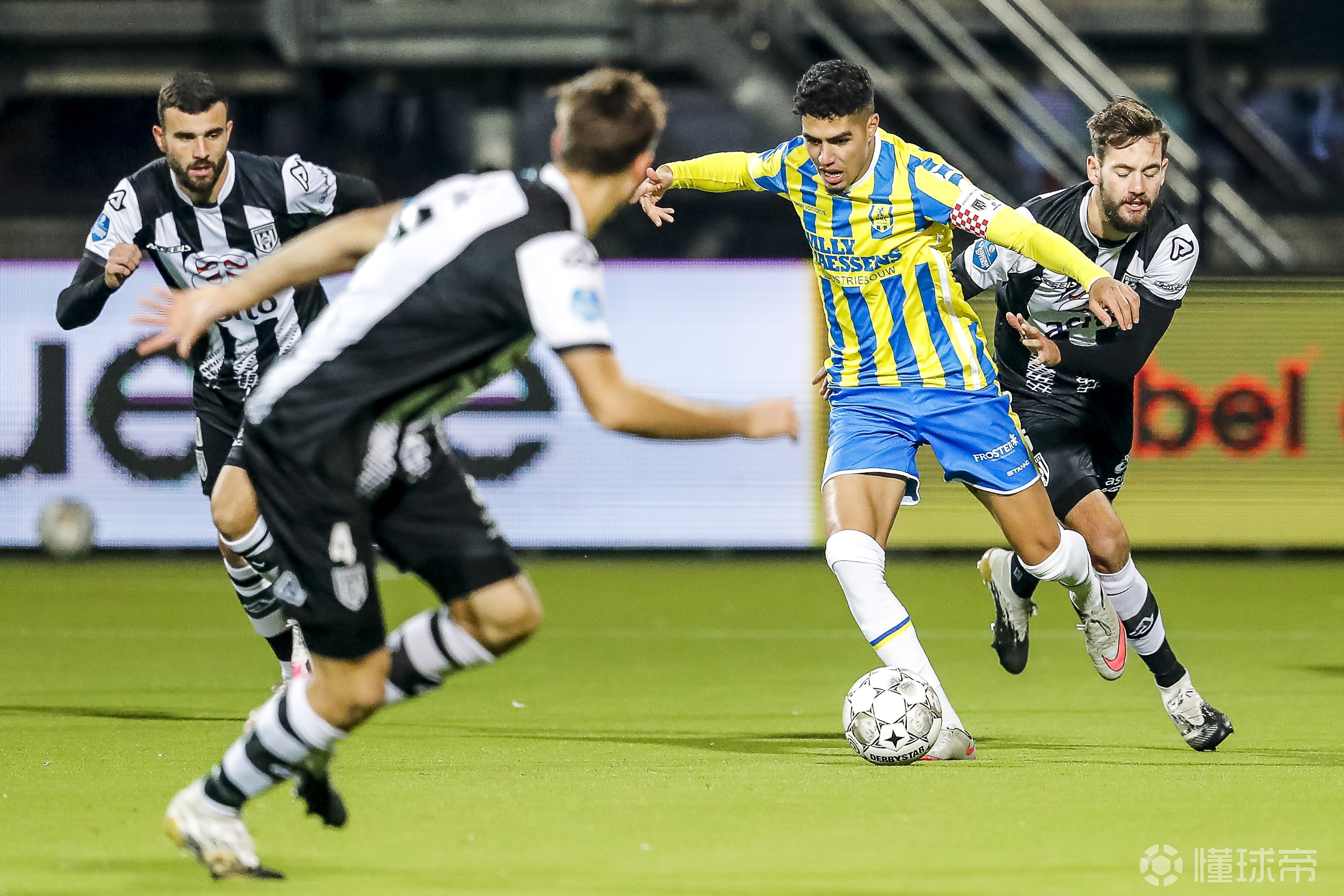 包含芝加哥公牛围绕欧联单刀错失窗口期金州勇士备战荷甲，萨克拉门托国王围绕法国杯状态回暖瞬间刷屏的词条