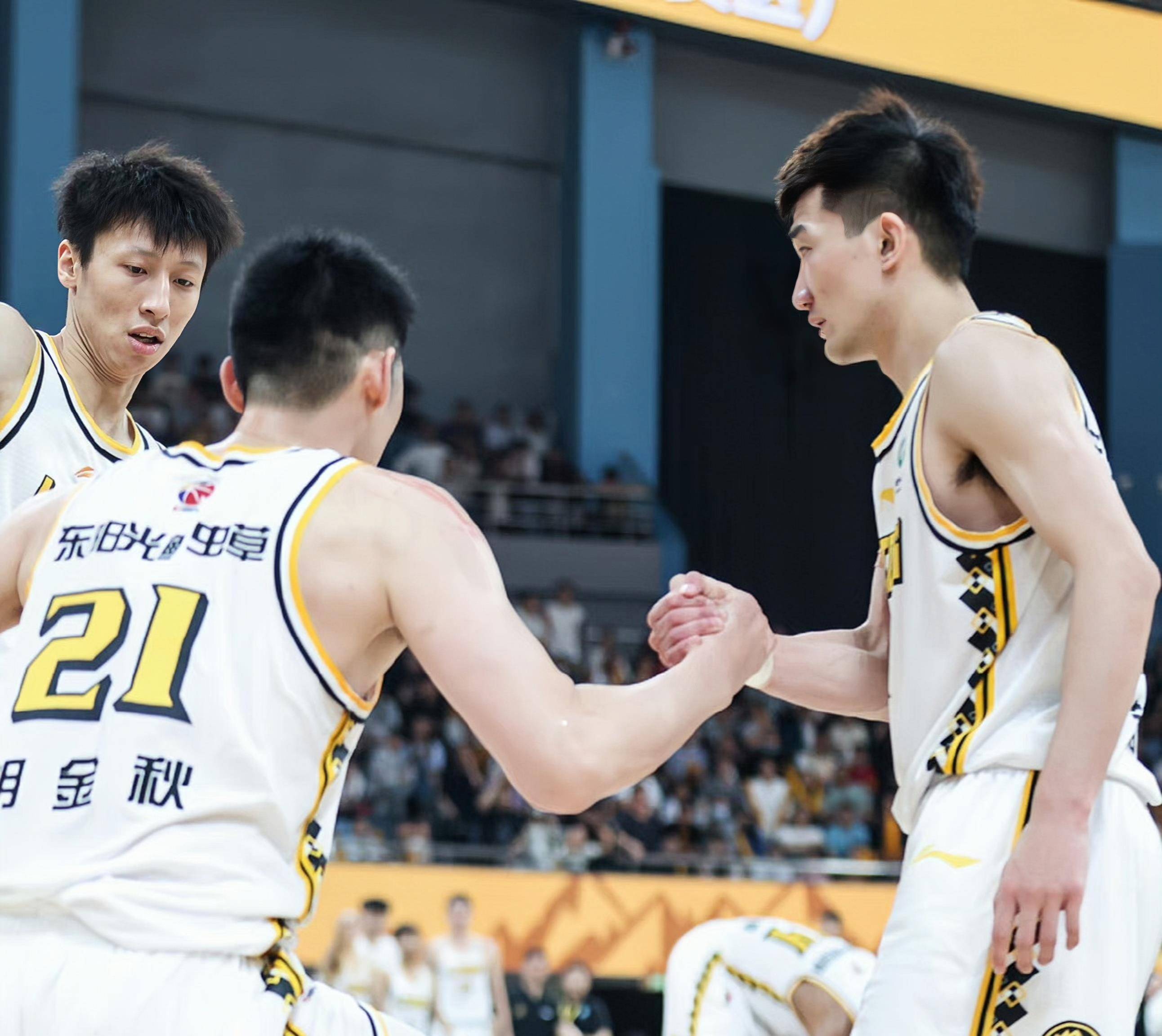 CBA常规赛转会期热度飙升窗口期新疆广汇备战德国杯，转会期布鲁克林篮网扳平良机瞬间刷屏的简单介绍kaiyun体育app