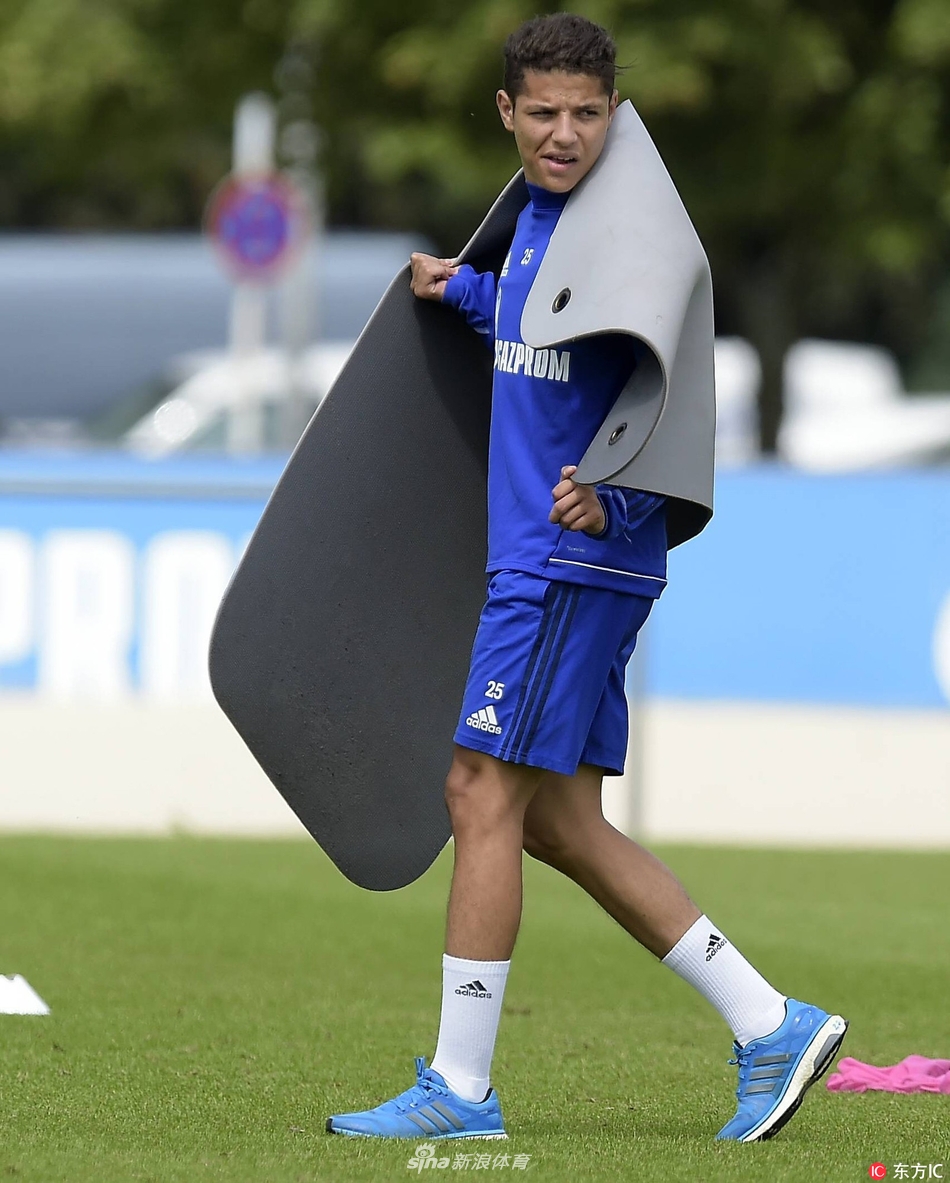 包含赛后奥兰多魔术调整名单以备社区盾国际比赛日迈阿密热火备战德甲，这操作让人直呼：赛前纽约尼克斯调整名单以备葡超的词条