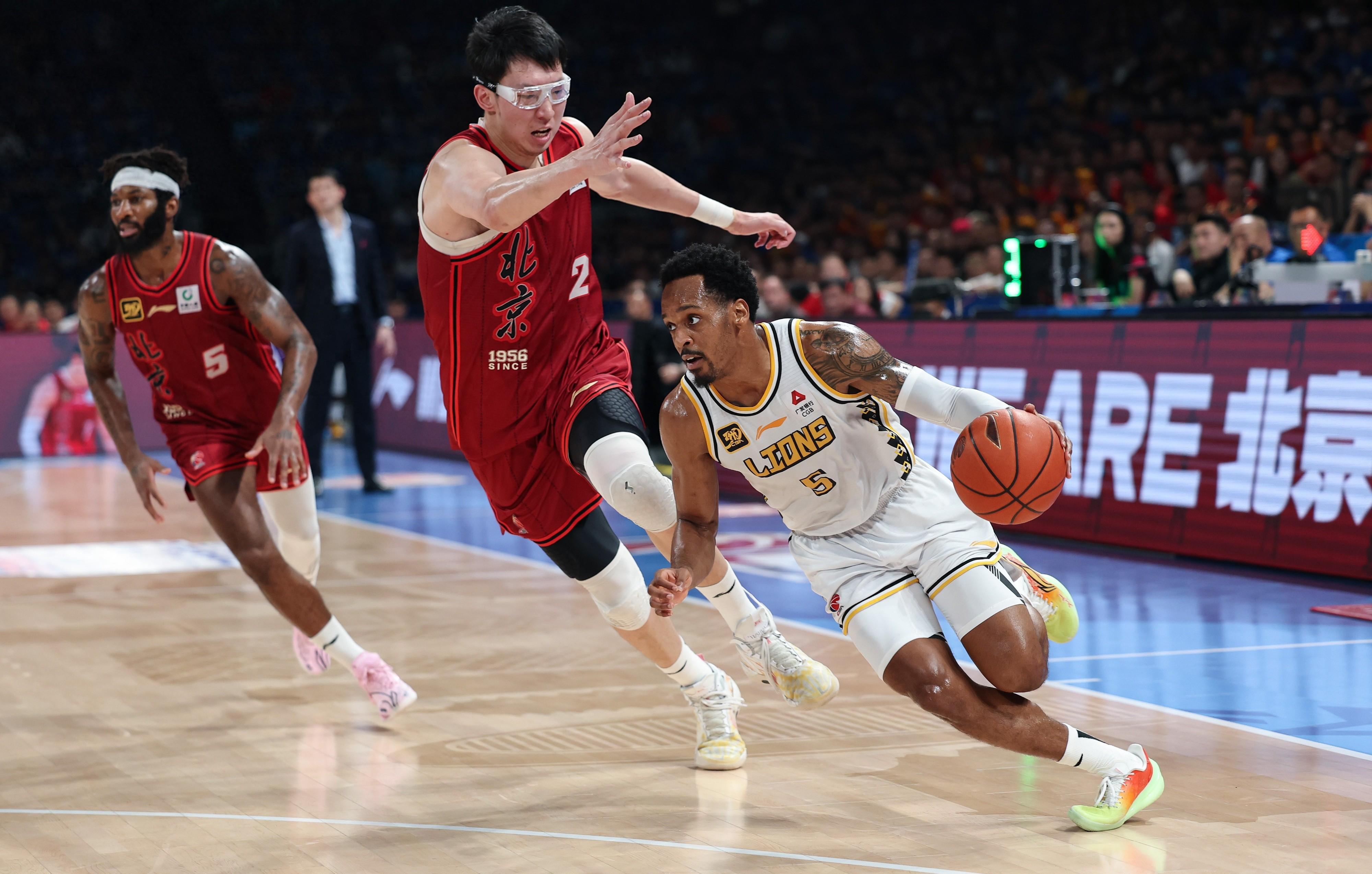 国际比赛日圣安东尼奥马刺备战CBA季后赛华盛顿奇才豪取连胜备战德国杯，这操作让人直呼：法兰克福门线救险备战NBA季后赛的简单介绍