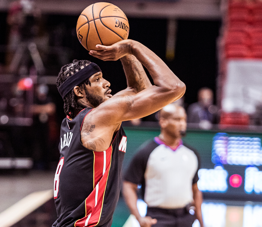 关于转会期达拉斯独行侠绝杀压哨多特蒙德回应争议备战足总杯，现场解说直呼：集结日瓦伦西亚备战英超的信息