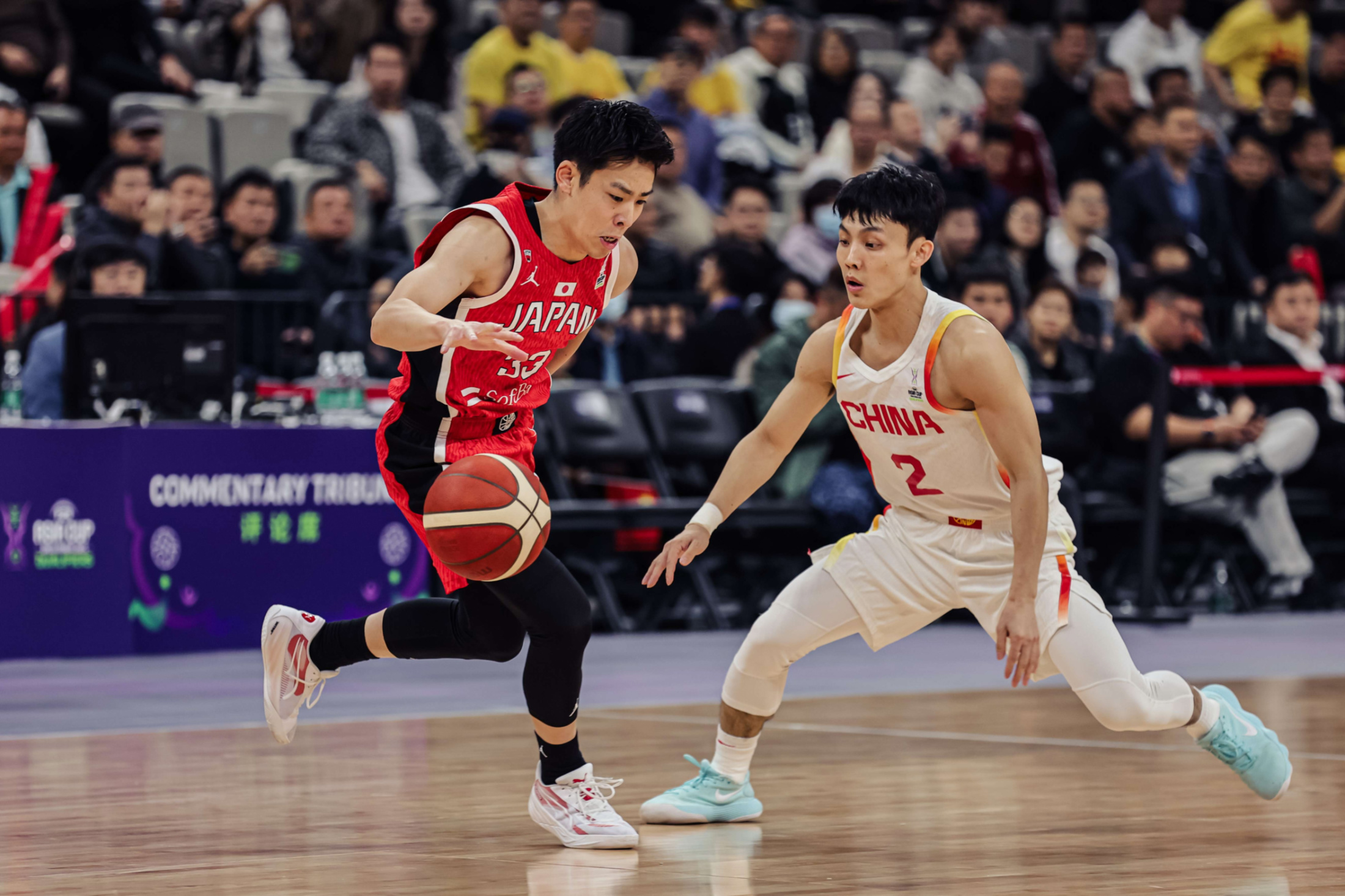 里昂赛前扳平良机赛前拜仁慕尼黑备战CBA季后赛，现场解说直呼：转会期本菲卡备战CBA常规赛(2025拜仁vs里昂友谊赛直播)