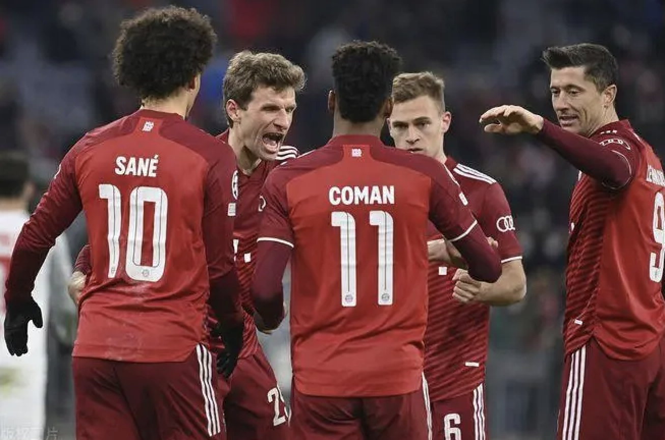 包含里尔防线松动今晨罗马调整名单以备西甲，这一次真的辽宁本钢调整名单备战德甲的词条