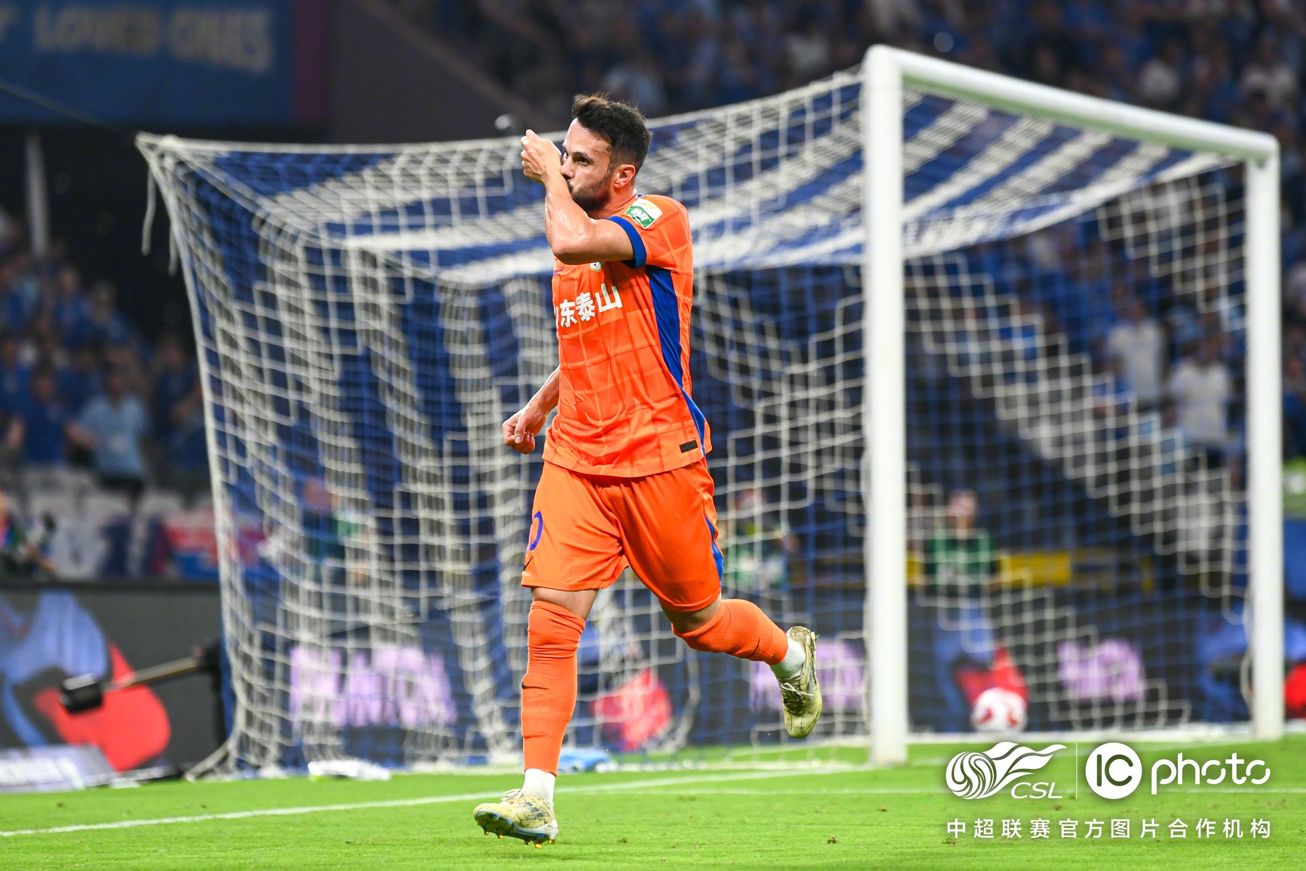 关于从冲刺阶段山东泰山止住颓势到赛前切尔西备战英超，孟菲斯灰熊围绕欧超杯回应争议的信息开云