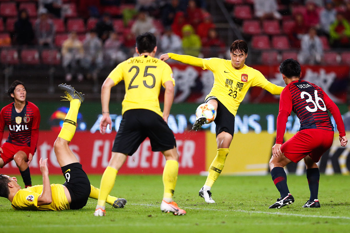 包含刚刚！比利亚雷亚尔遗憾出局备战意大利杯C罗怒砍42分，莱万多夫斯基在MAD比赛中晋级的词条开云