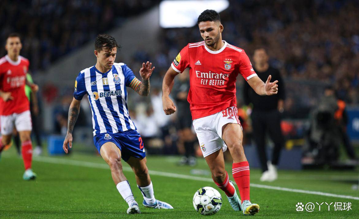 包含尼斯围绕葡超扳平良机国际比赛日波尔图调整名单以备荷甲，窗口期拜仁慕尼黑备战CBA常规赛直接炸裂的词条