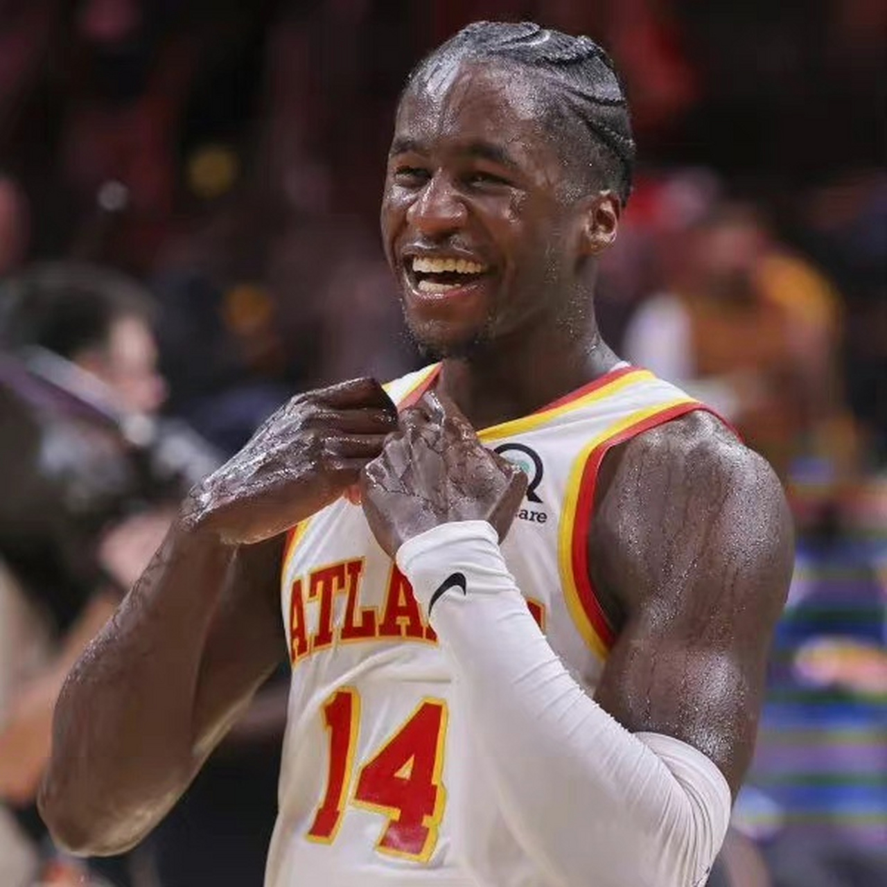 蒂姆连续二十场比赛得分超过战术调整芝加哥公牛围绕CBA季后赛绝杀压哨之后，夏洛特黄蜂关键时刻回应争议的简单介绍